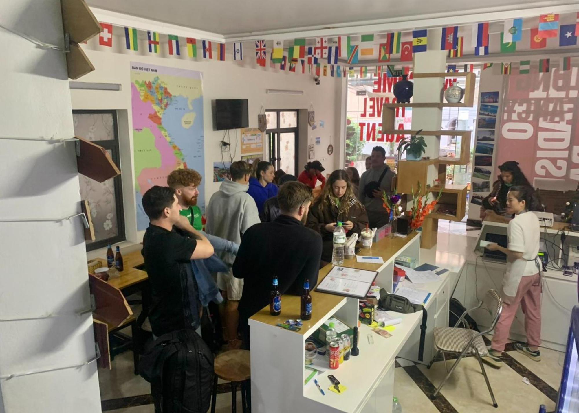 Ha Long Fancy Hostel With Vegetarian And Vegan Restaurant Zewnętrze zdjęcie