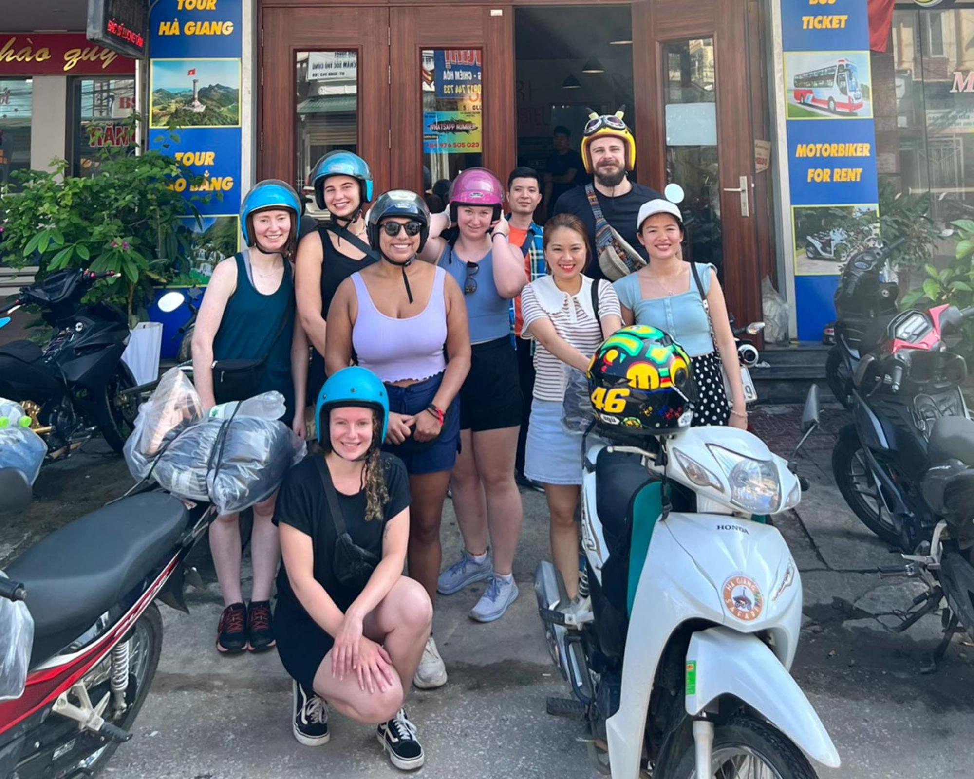 Ha Long Fancy Hostel With Vegetarian And Vegan Restaurant Zewnętrze zdjęcie