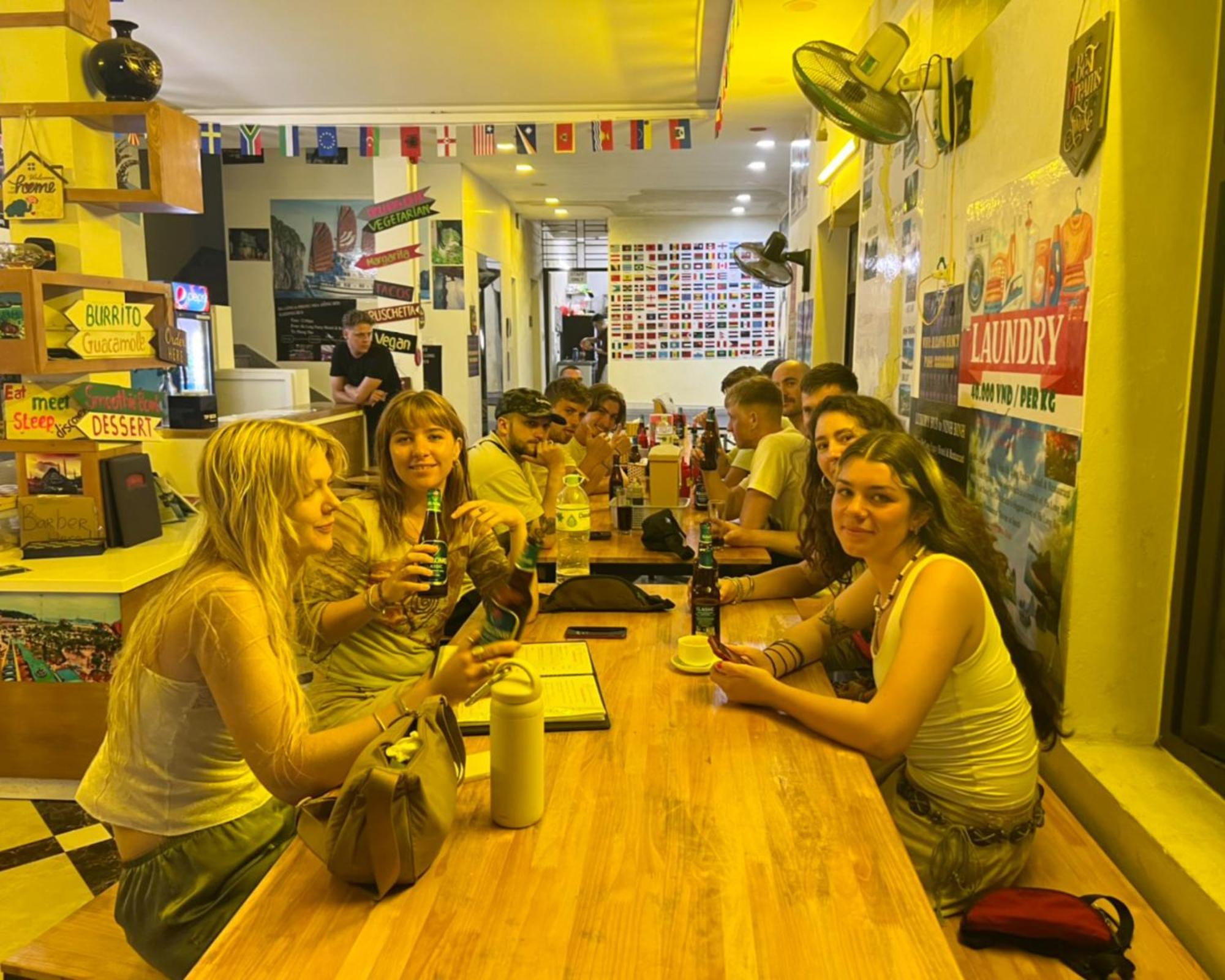 Ha Long Fancy Hostel With Vegetarian And Vegan Restaurant Zewnętrze zdjęcie