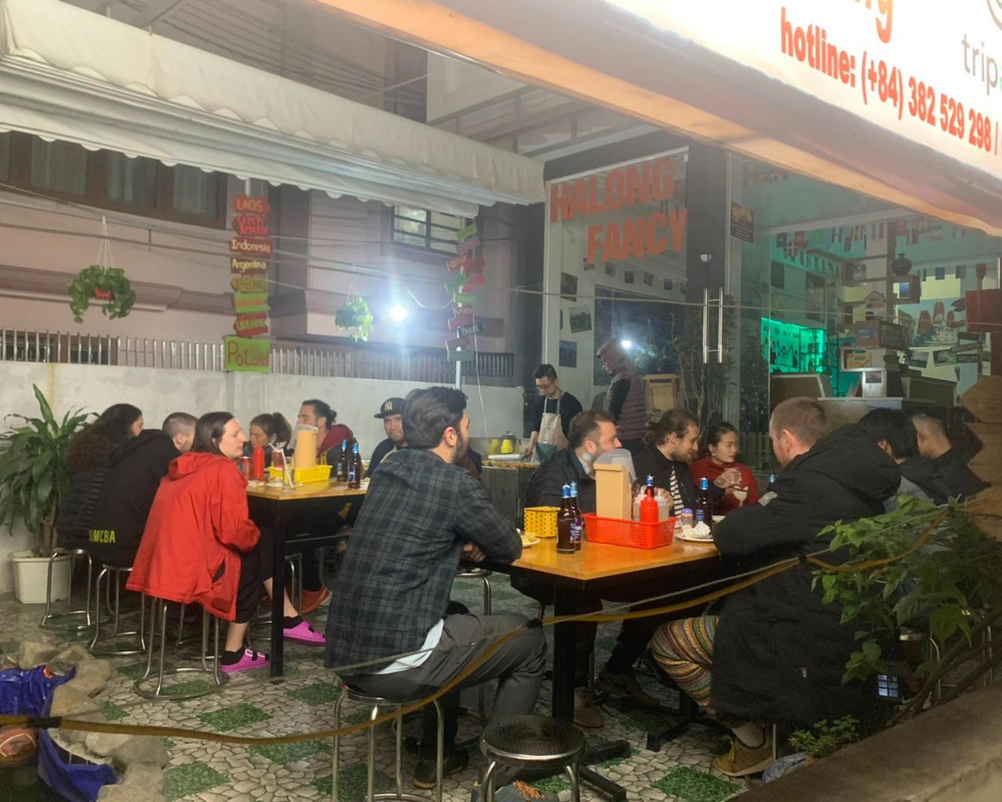 Ha Long Fancy Hostel With Vegetarian And Vegan Restaurant Zewnętrze zdjęcie